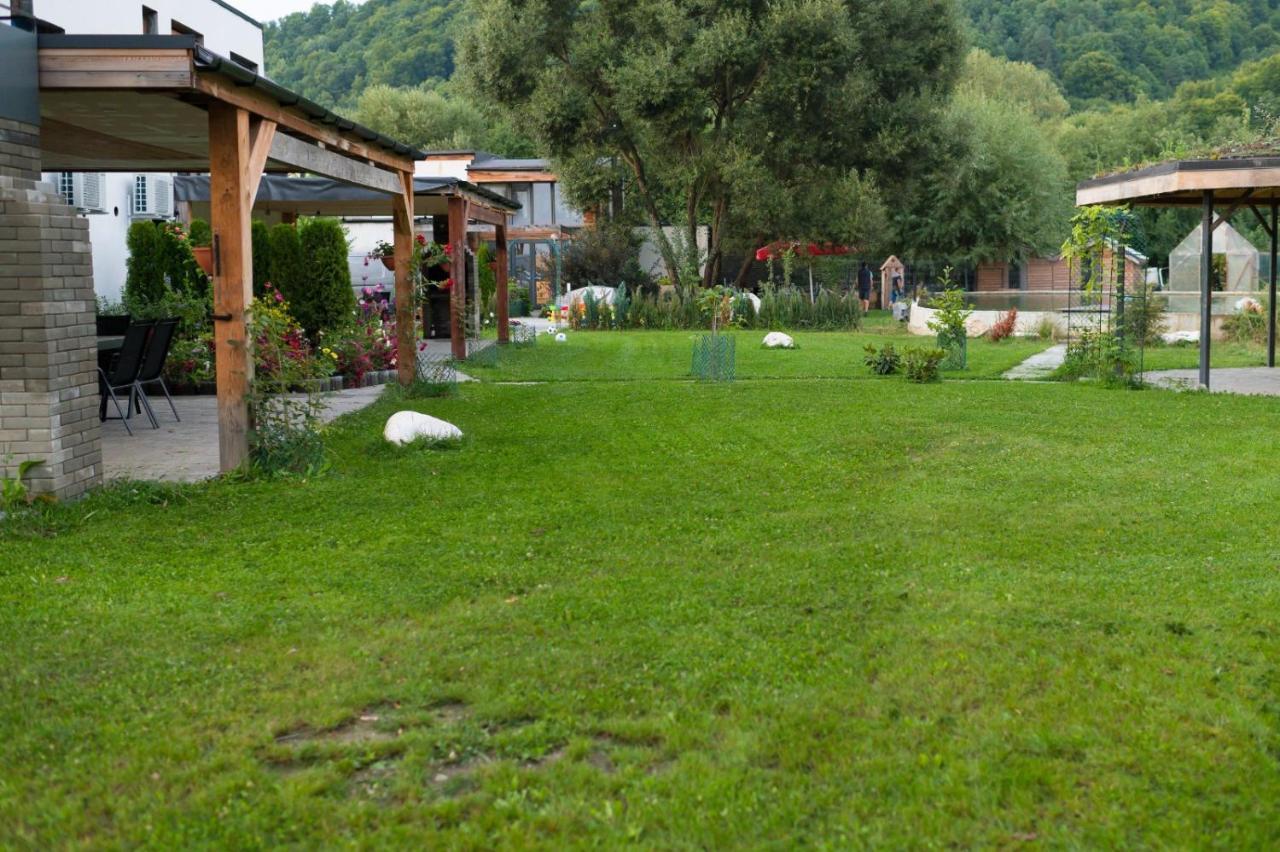 Aparthotel Cedar Crest Rîşnov Exterior foto